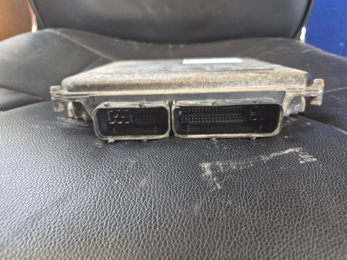 Isuzu N-Series NLR NLR85 - ECU PN: 8980399477 01