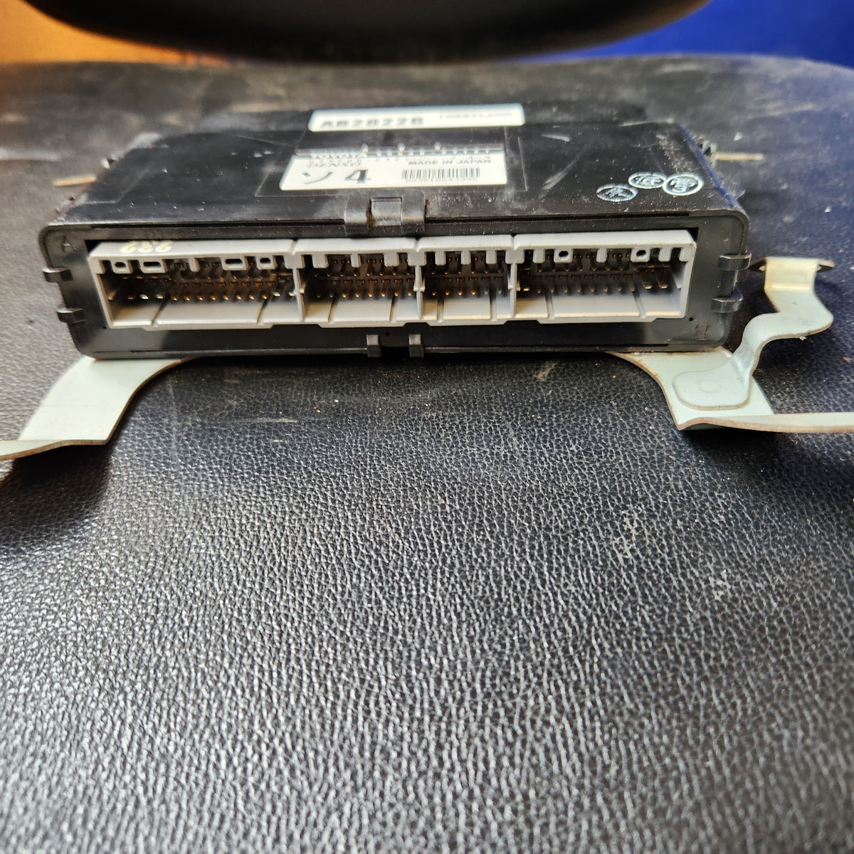 Hino 300 Series XZU424R-HKFTW03 - ABS Computer PN: 079500-2321