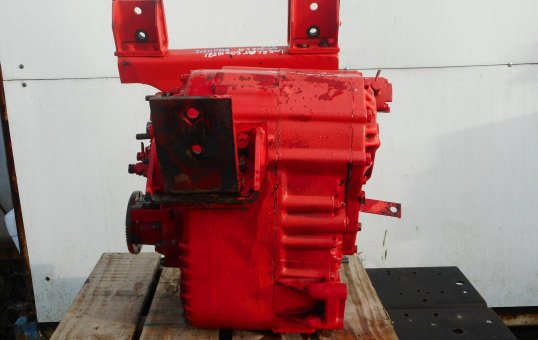 Mercedes-Benz 1000 Series 1828 " " - Manual Transfer Case PN: 3518