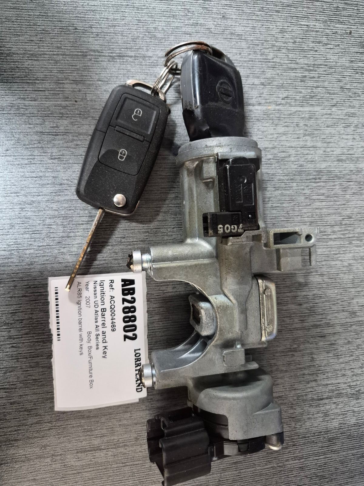 Nissan Atlas All Series ALR85 - Ignition Barrel and Key