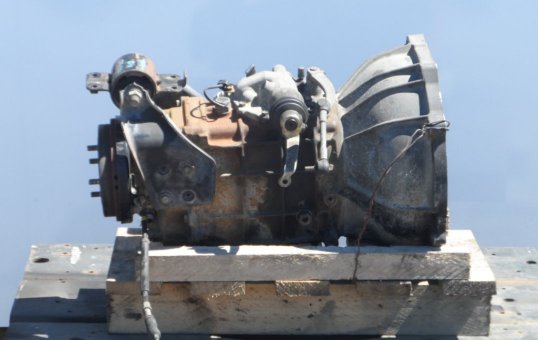 Toyota Dyna BU212 05/1995-12/2002 bu212-1496643 - Manual Gearbox PN: 2098