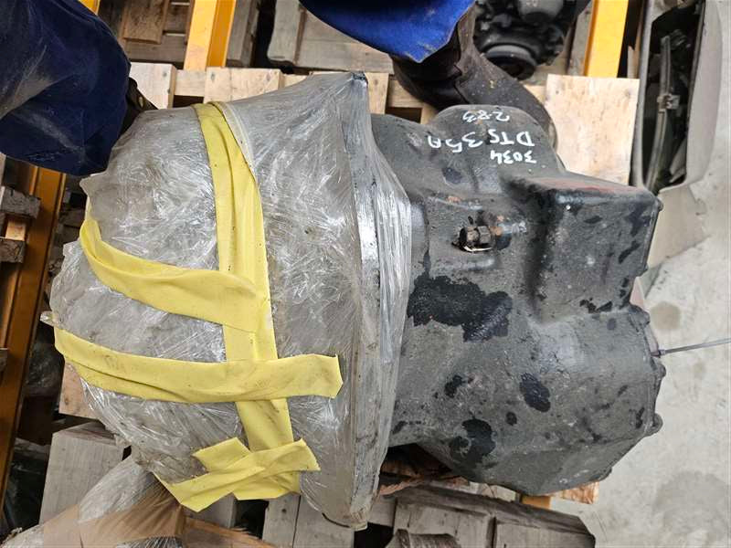 Volvo F Series F12 F12F590670 - Front Diff Head PN: 3034