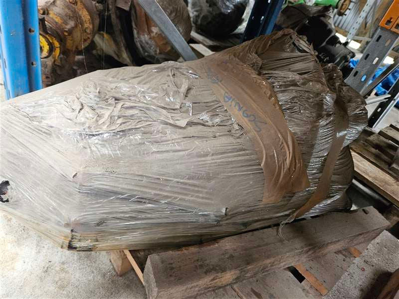 Scania P Series P112 P112ML6X4RS31KFS 109766 - Front Diff Head PN: 105