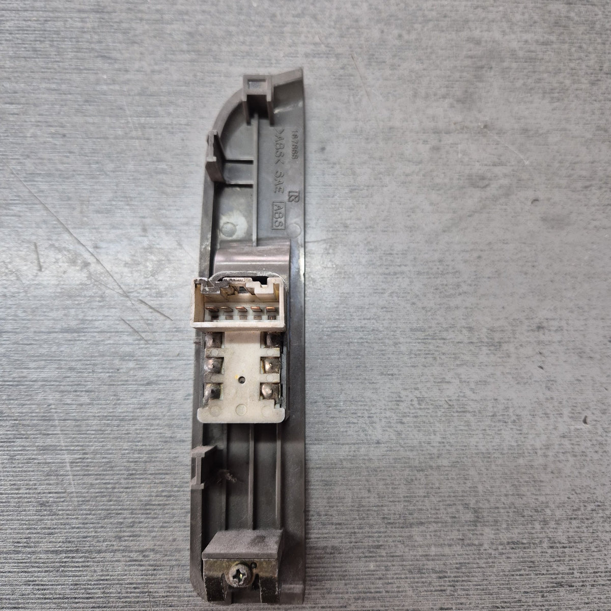 2005 Isuzu Elf NKR81 - Left Window Switch PN: