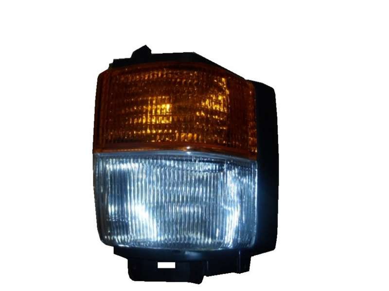 1993 Nissan UD CG Series CG320 - Right Corner Light PN: NS039R