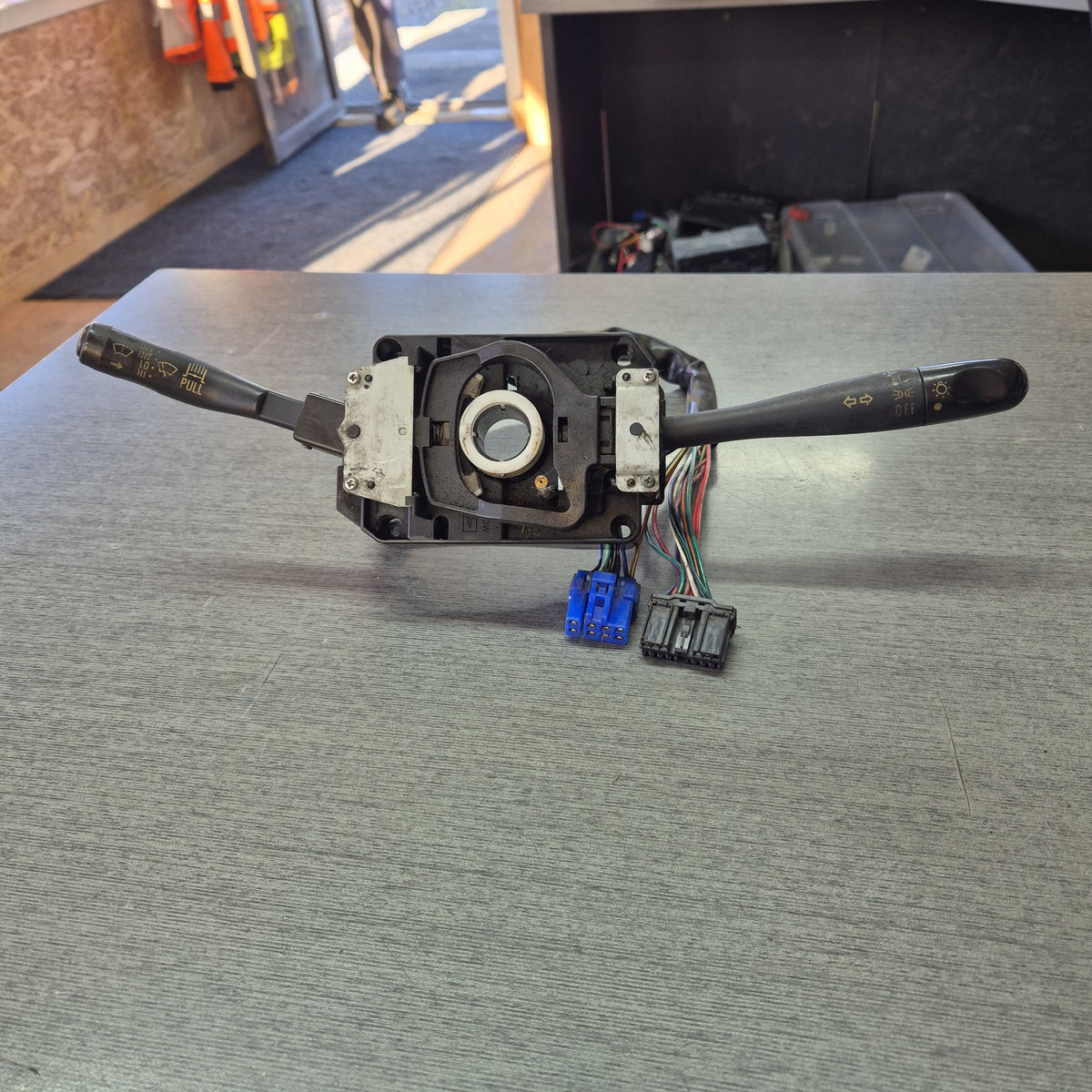 2005 Isuzu N-Series NPR NPR66L - Combination Switch PN: