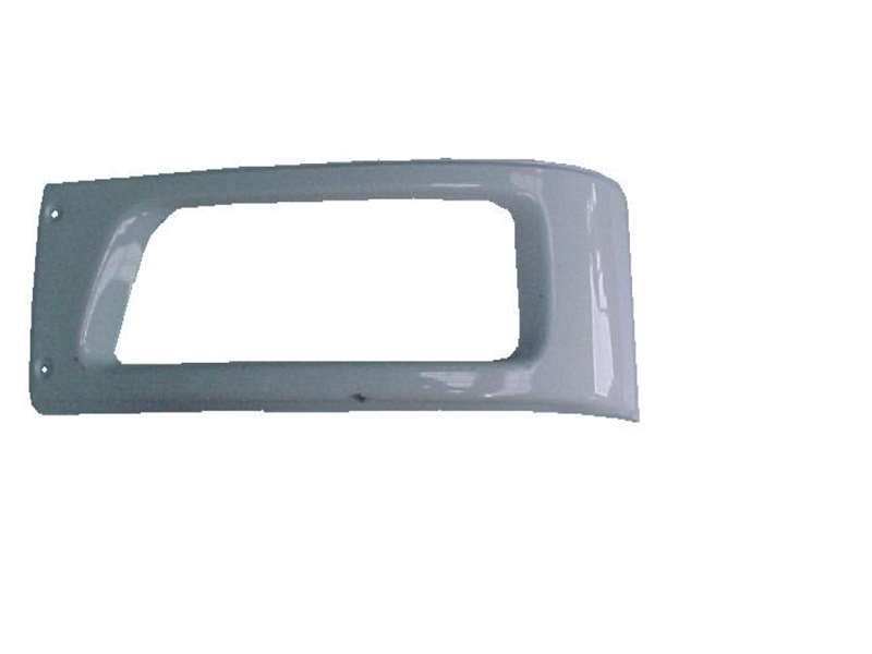 Isuzu GIGA 1997-on - Headlight surround PN: IZ0919R