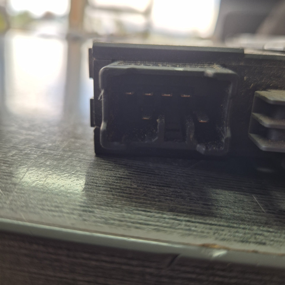 2008 Isuzu Elf NKR85 - Right Window Switch PN: