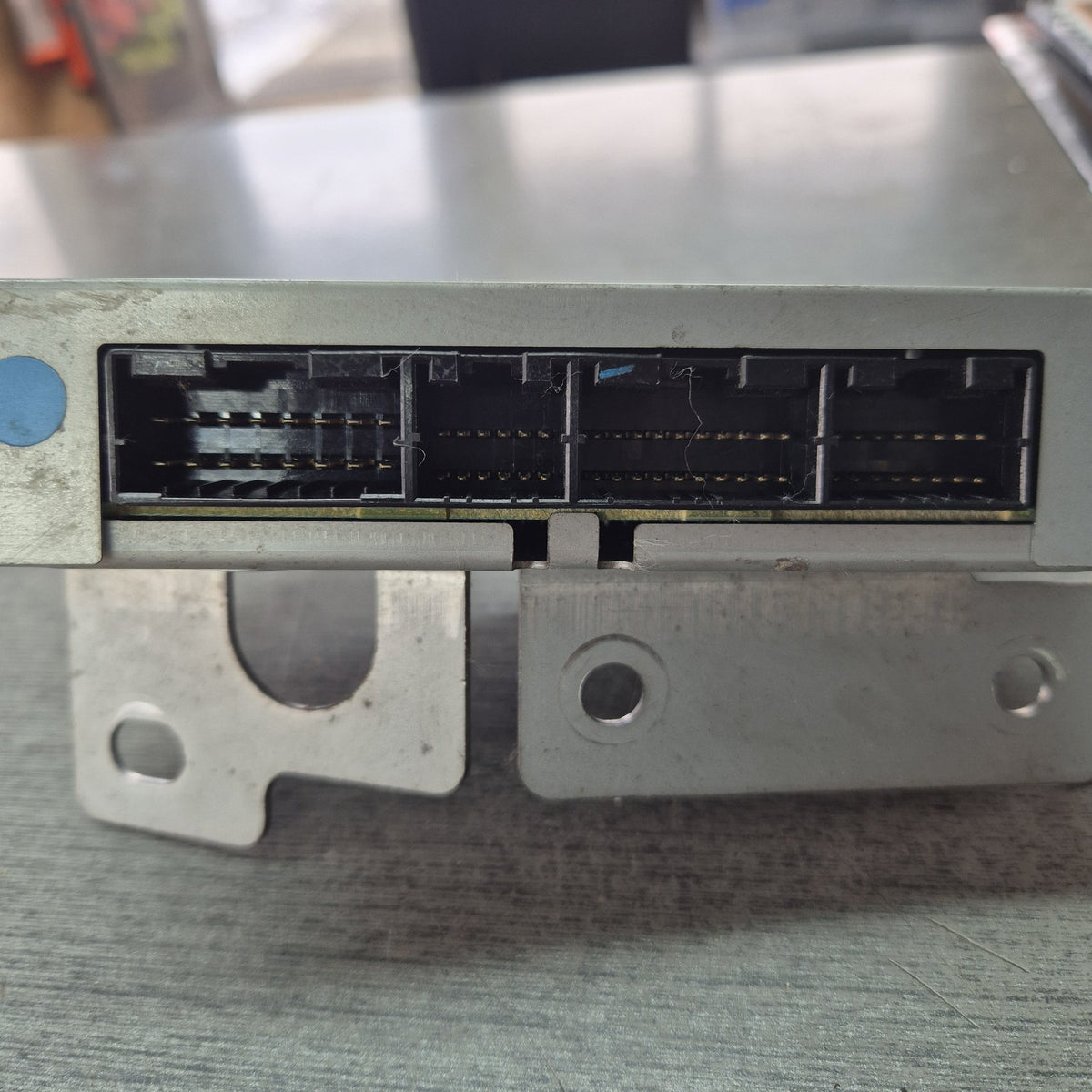 2005 Isuzu Elf NKR81 - Control Unit PN: 8980040430