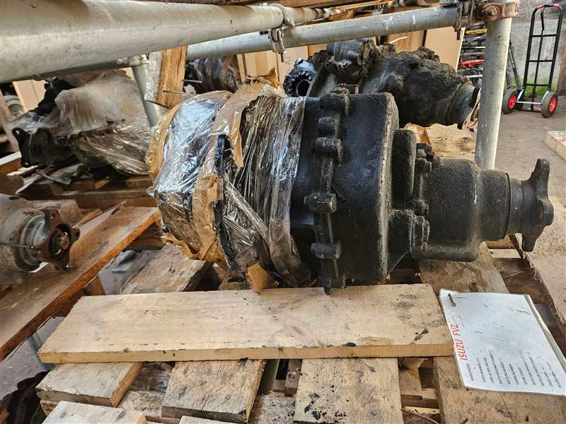 Isuzu F-Series FSR frr32lb-3000562 - Front Diff Head  PN: 2883