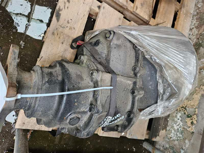 Hino FW FW1 fw1fwc-10177 - Front Diff Head  PN: 2552