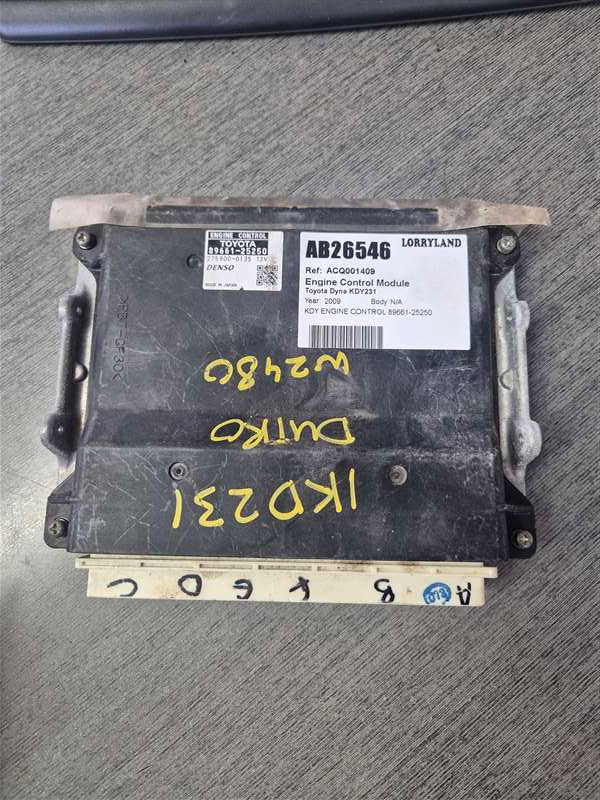 Toyota Dyna KDY231 "  " - Engine Control Module