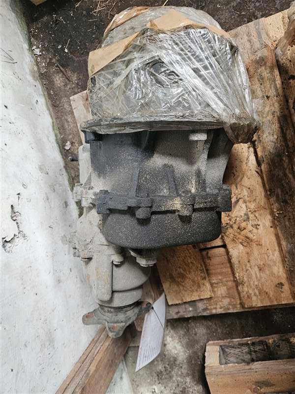 Isuzu C Series CXZ cyh50w1-3000163 - Front Diff Head  PN: 2850