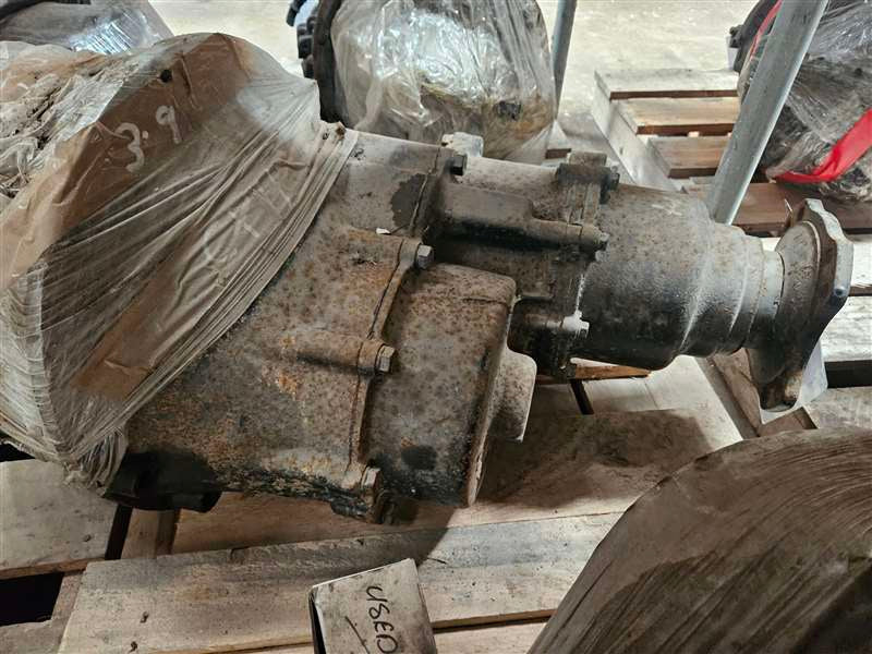 Isuzu N-Series NPR nkr81e 7011293 - Front Diff Head  PN: 125