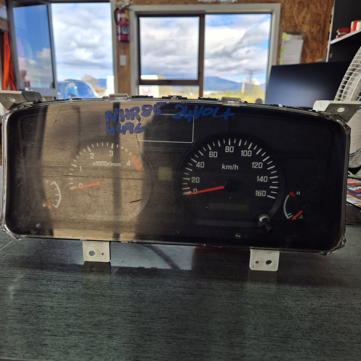 2008 Isuzu N-Series NHR NHR85 - Instrument Cluster PN: 8980428235