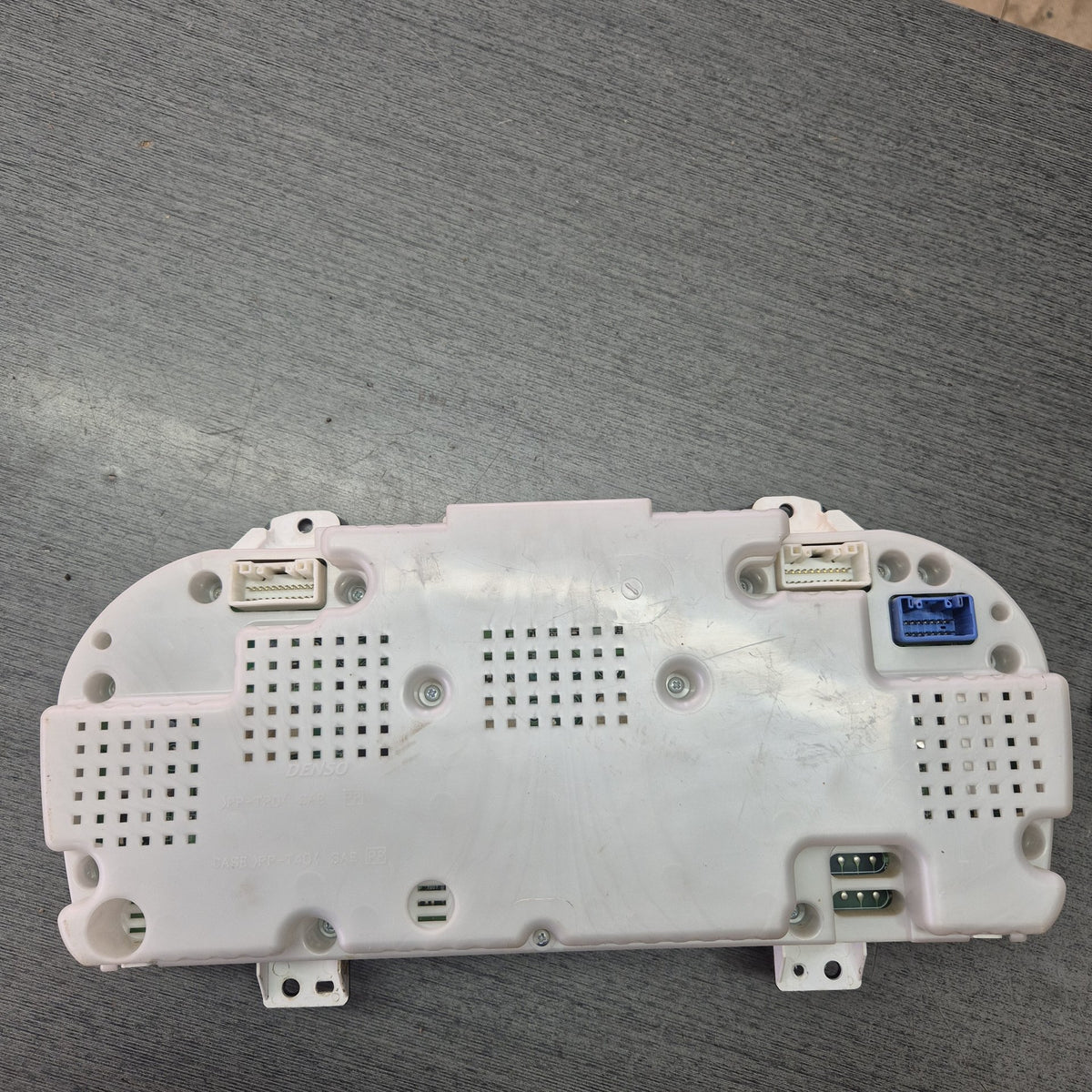 2011 Hino 700 Series All Series FY1EU - Instrument Cluster PN: 157530-8470
