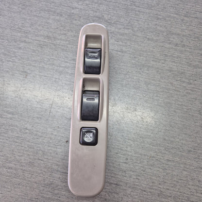 2007 Toyota Toyoace XZU308 - Right Window Switch PN: