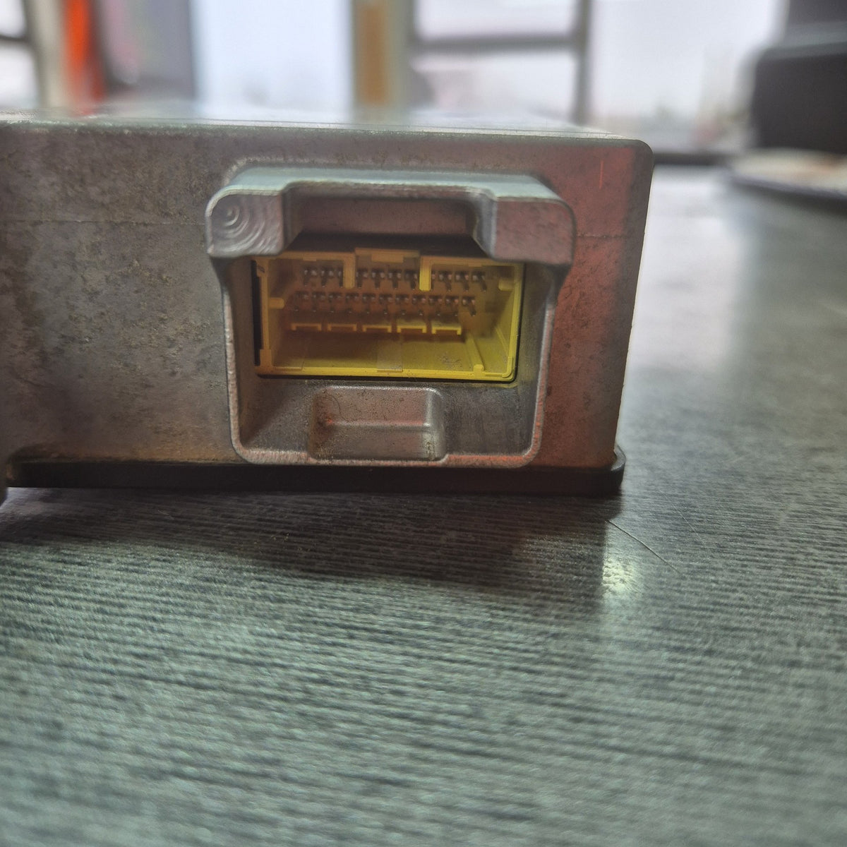 2015 Isuzu Elf NJR85 - Airbag Sensor PN: 150800-5290