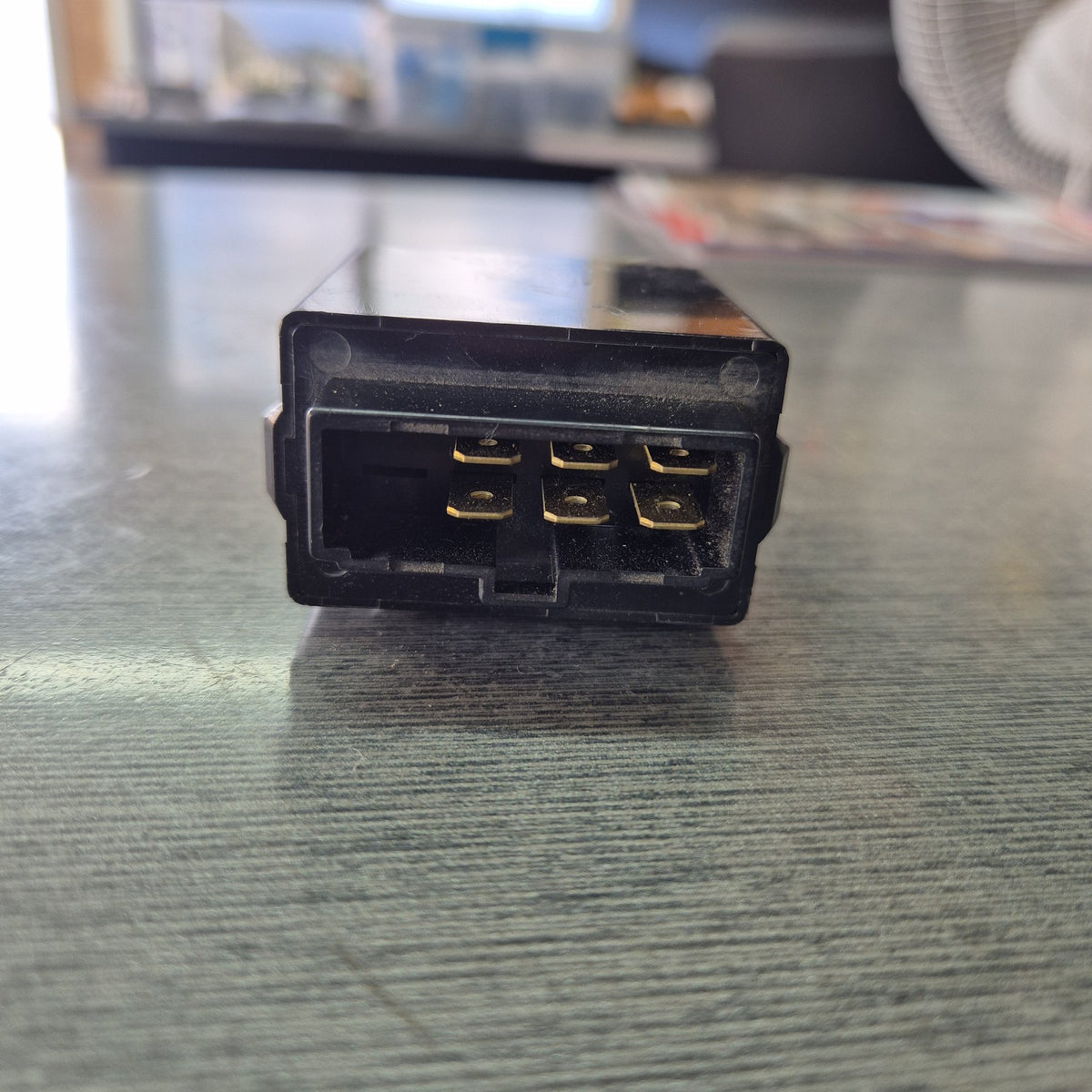 2005 Isuzu N-Series NPR NPR66L - Wiper Control Unit PN: 8-97363-983-0