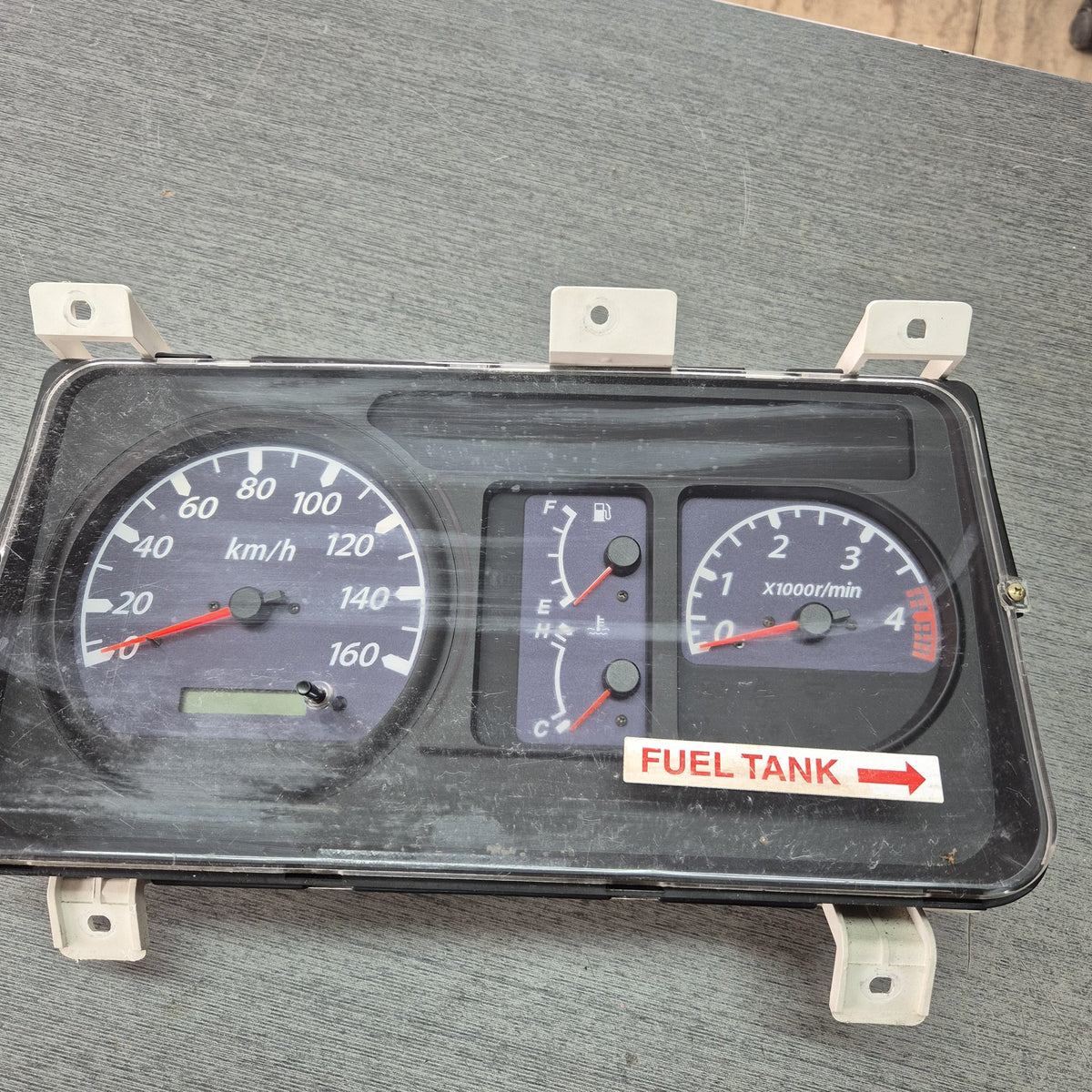 2005 Isuzu Elf NKR81 - Instrument Cluster PN: 8973697443
