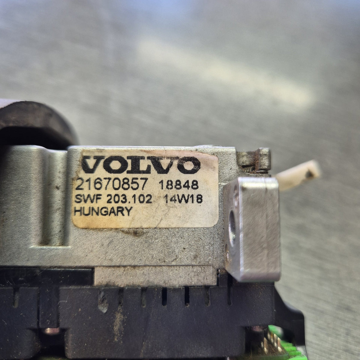 2010 Volvo 480 E YV5JSW0G7AD132545 - Light Combination Switch PN: 21670857