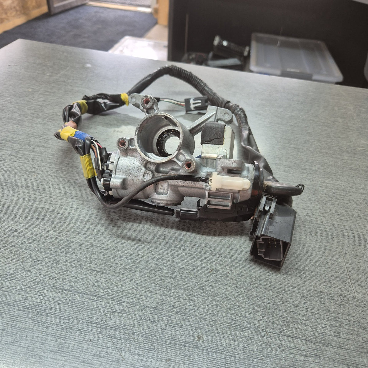 2009 Toyota Dyna XZU508 - Ignition Barrel PN:
