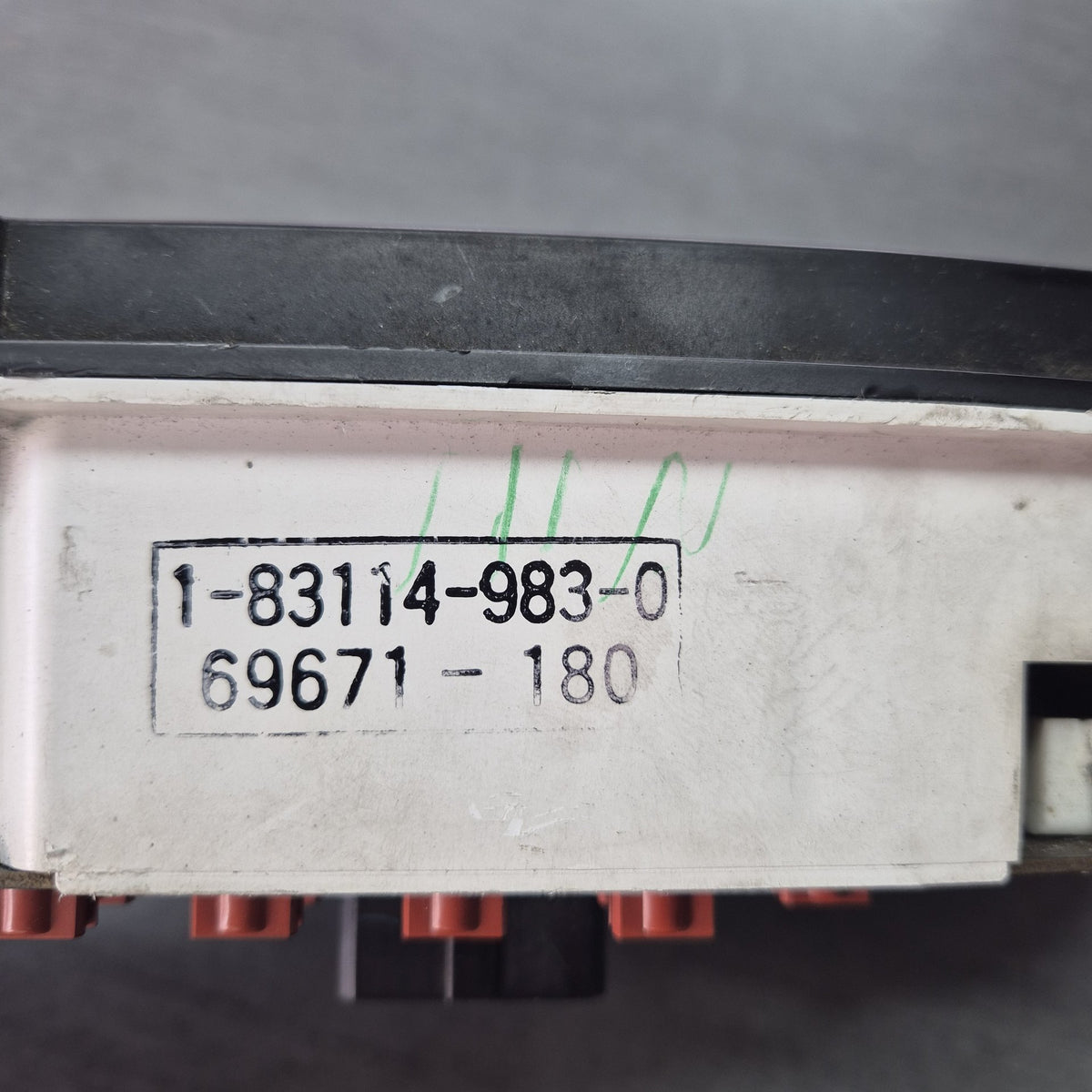 2006 Isuzu Forward 1400 JALFVZ23S47000112 - Instrument Cluster PN: 1-83114-983-0