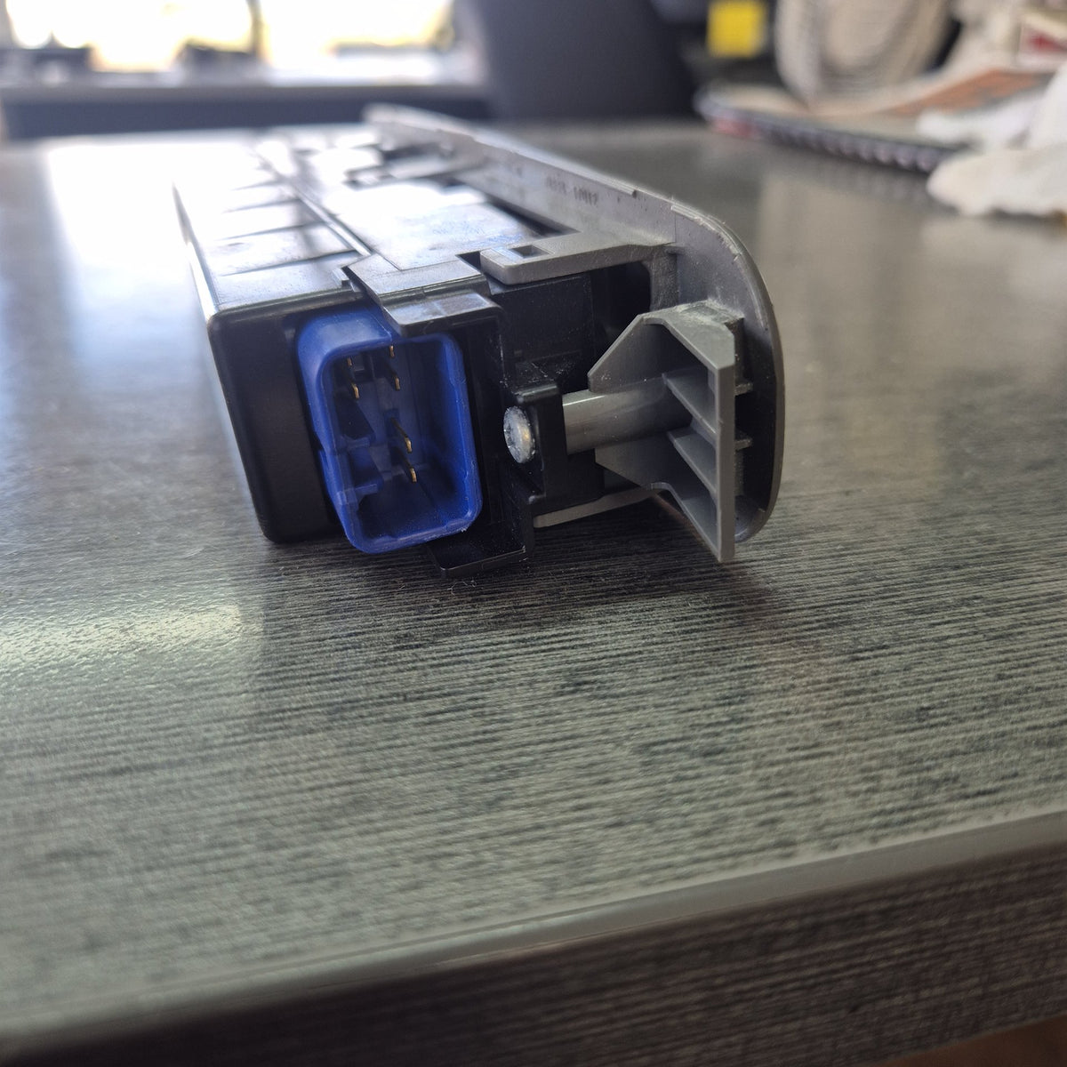 2012 Toyota Dyna XZU605 XZU605 - Right Window Switch PN: