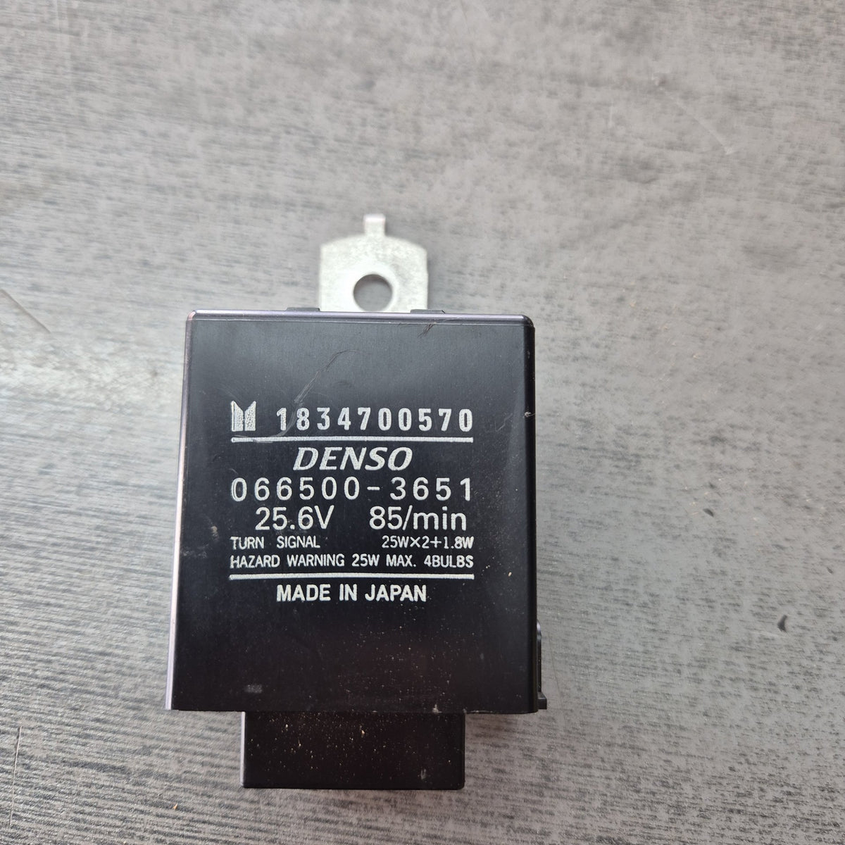 2008 Isuzu Elf NKR85 - Flasher Relay PN: 1834700570