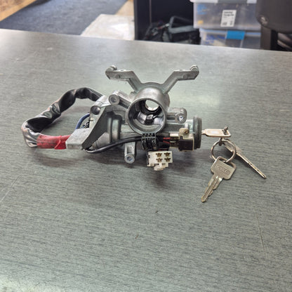 1996 Isuzu Elf NKR66E - Ignition Barrel with keys PN: