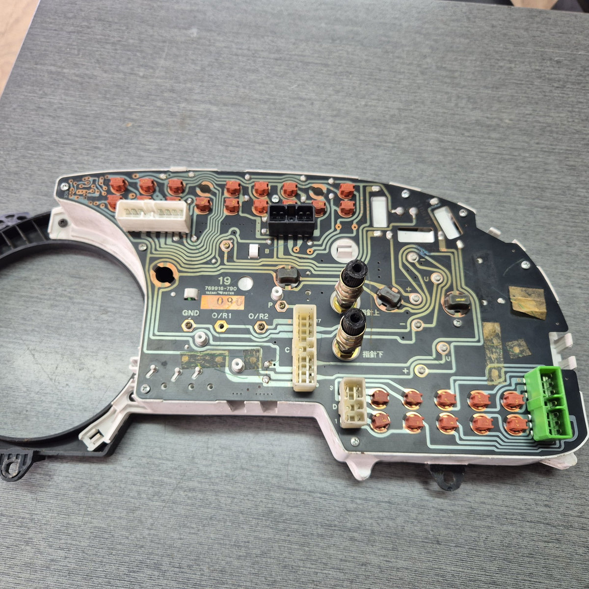 2005 Isuzu F-Series 2003-2007 000179 - Instrument Cluster PN: 1-83115-997-0