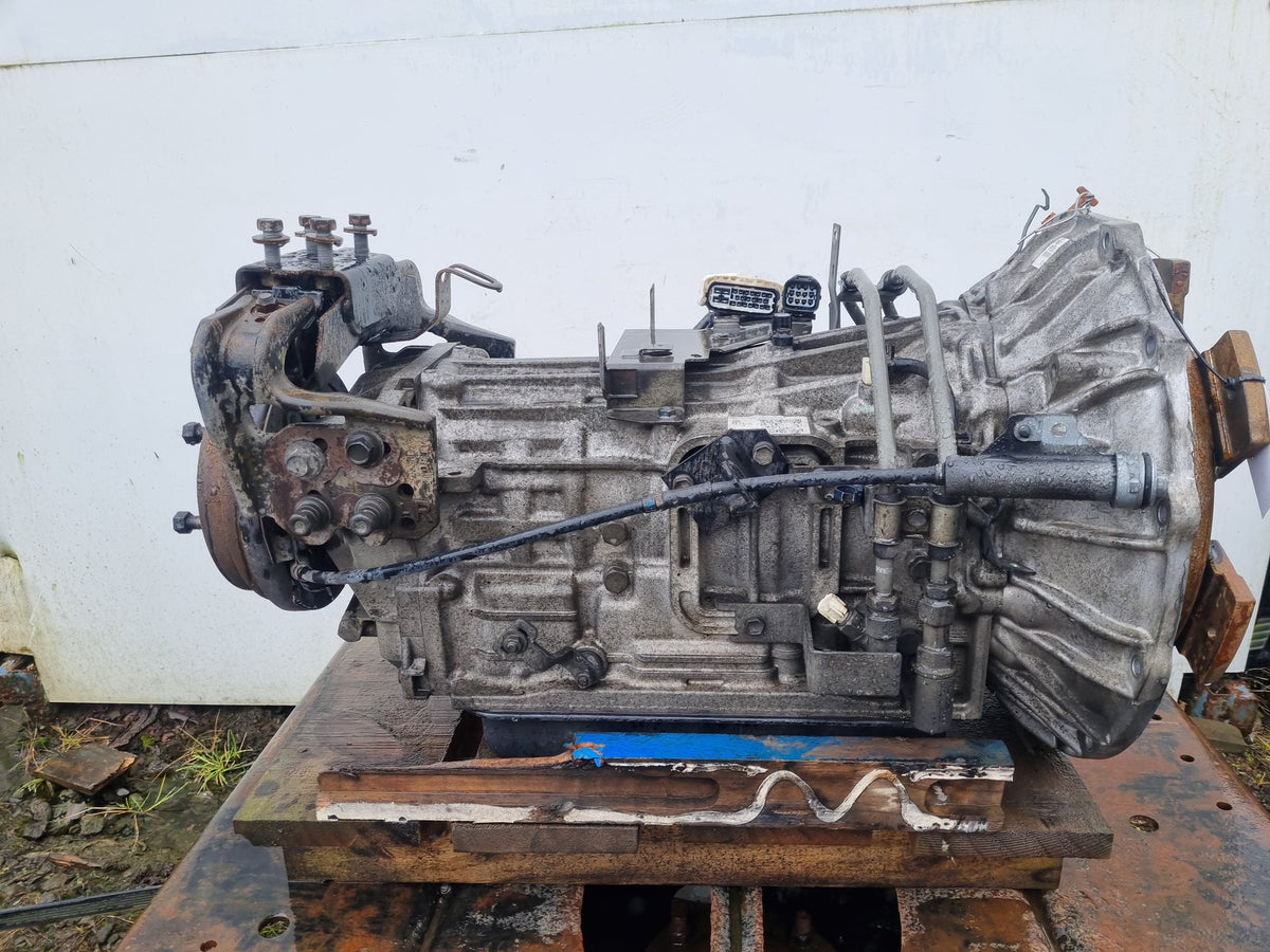 2011 Hino Dutro XZU454 - Transmission PN: A860E