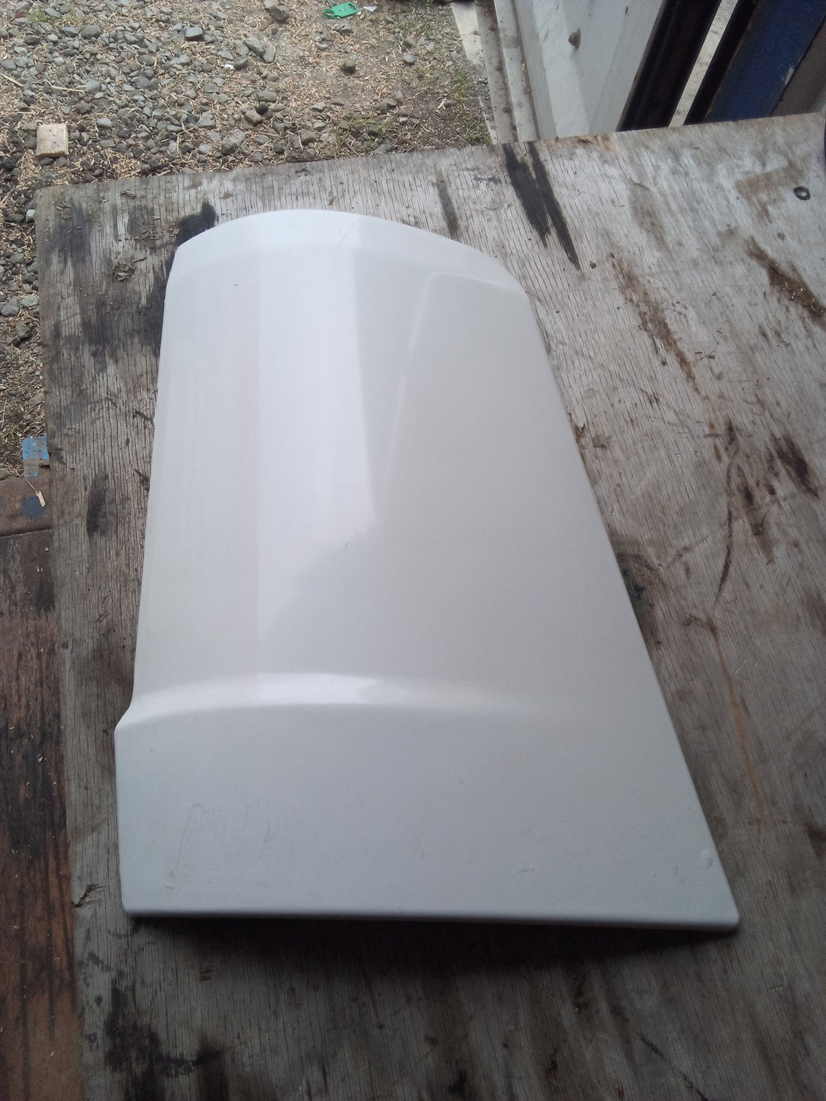 MAN TGX - Left Front Corner Panel PN: MN04 08