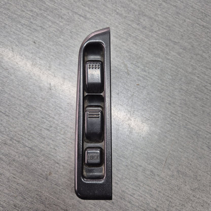 2003 Isuzu NKR nkr300c - Right Window Switch PN: