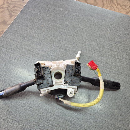 2010 Mitsubishi Canter KJ00356 - Combination Switch PN: