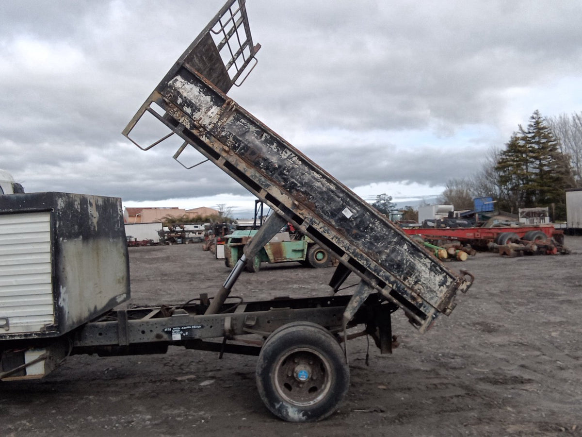 2010 Mitsubishi Canter KJ00356 - Farm trailer project PN: