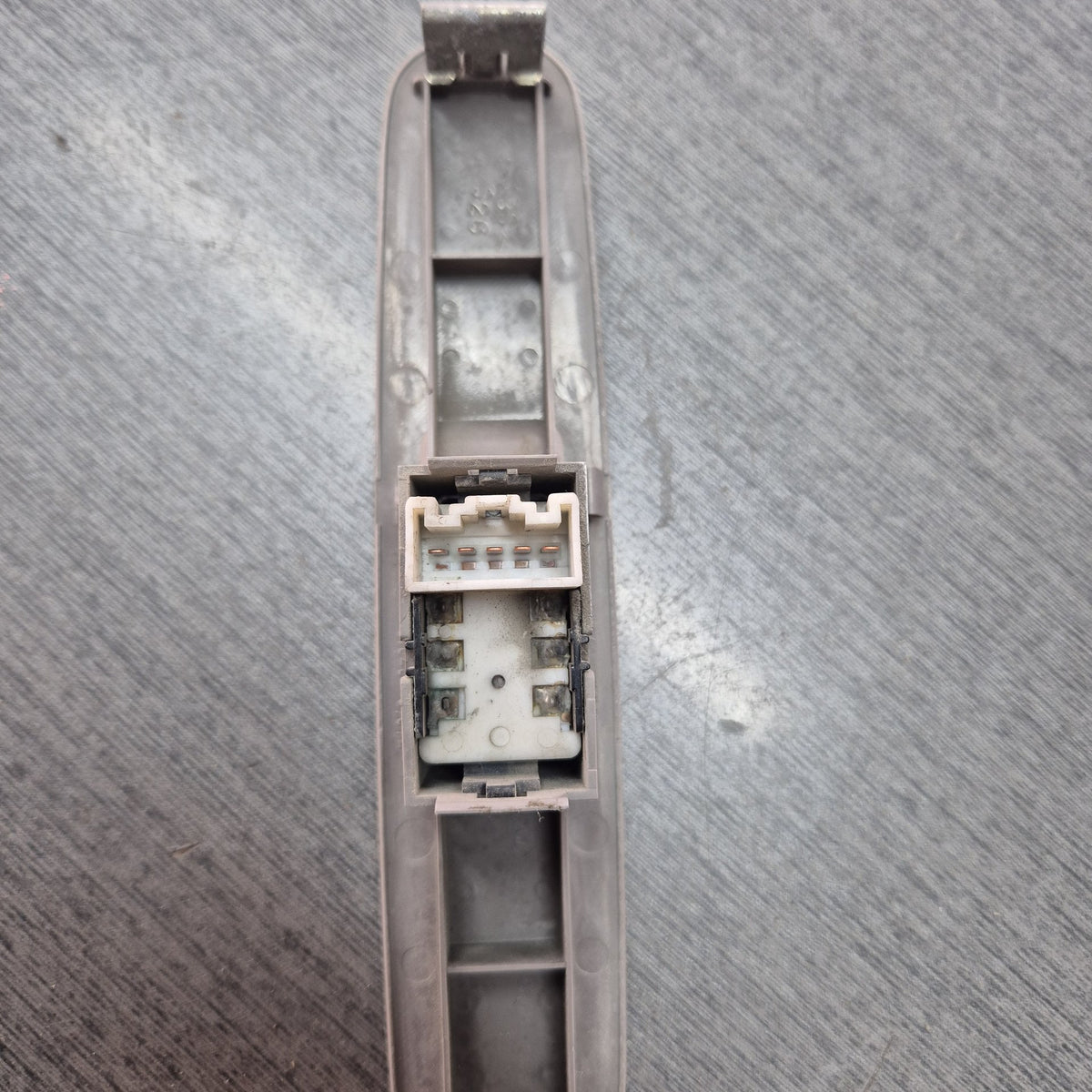 2007 Hino Dutro XZU524 - Left Window Switch PN: