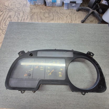 1997 Isuzu Forward FRR33L3S - Instrument Cluster PN: