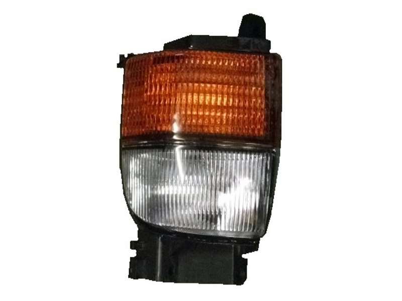 2000 Nissan UD CG Series CG400 - Right Corner Light PN: NS0323R