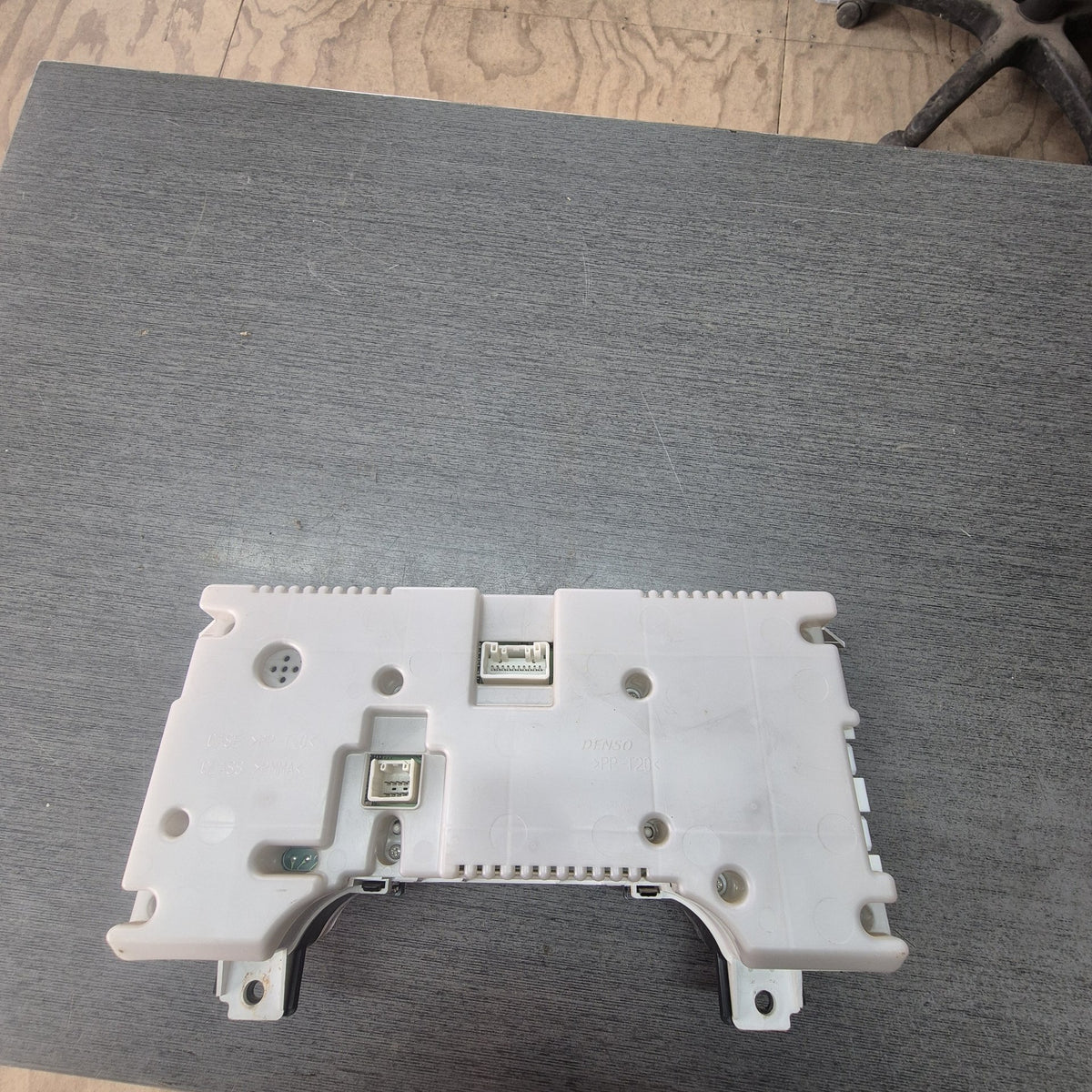 2010 Mitsubishi Canter KJ00356 - Instrument Cluster PN: MK645098