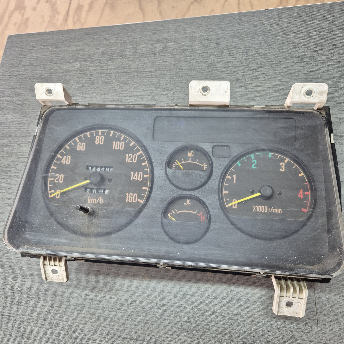 1995 Isuzu Elf NPR66L - Instrument Cluster PN: 897106