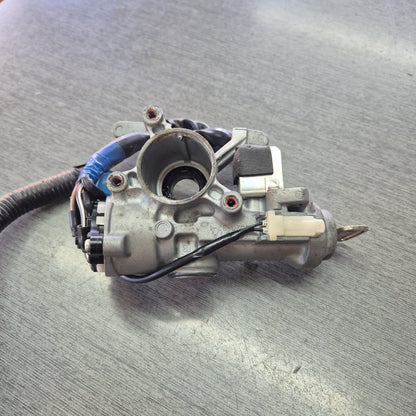 2007 Toyota Toyoace XZU308 - Ignition Barrel PN: