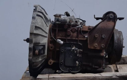 1996 Toyota Dyna BU102 bu102-0105020- Trans/Gearbox PN: