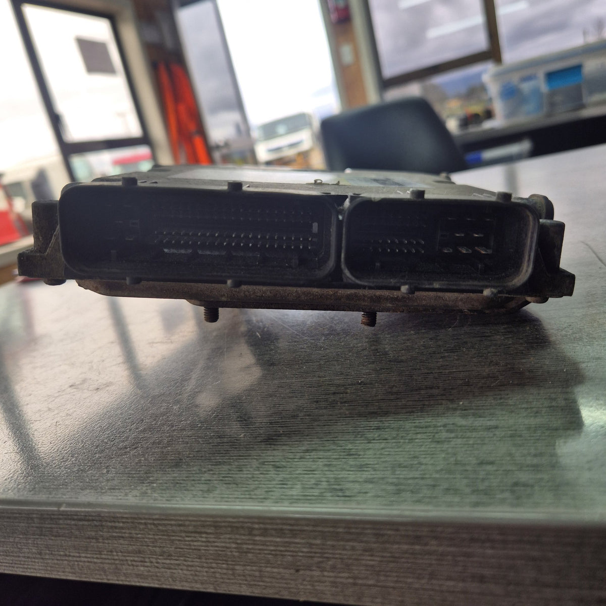 2003 Isuzu N-Series 1994-2005 NPR81L-7002552 - ECU 4HL1 PN: 897354 0231