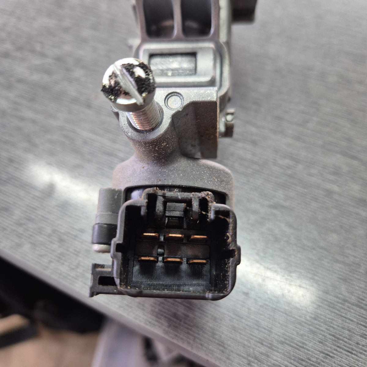 2008 Isuzu Elf NKR85 - Ignition Barrel PN: