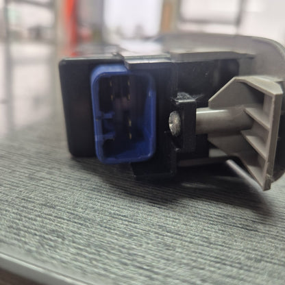 2009 Toyota Dyna XZU508 - Right Window Switch PN:
