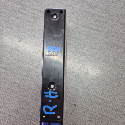 2007 Toyota Toyoace XZU308 - Right Window Switch PN: