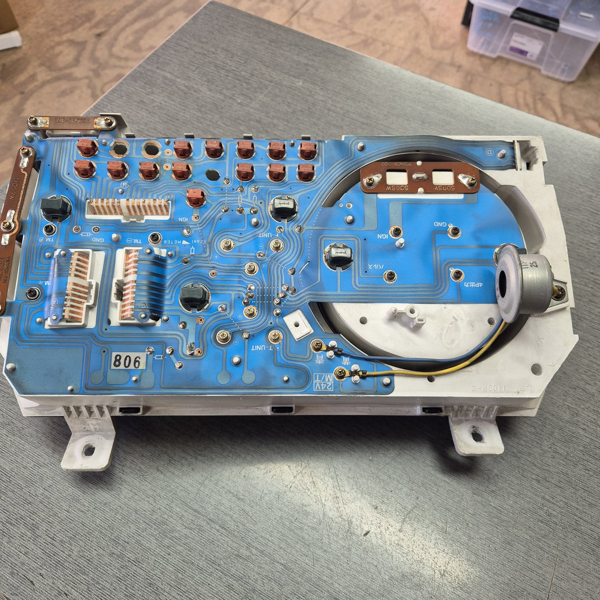1995 Isuzu NPR npr66l - Instrument Cluster PN: 897118