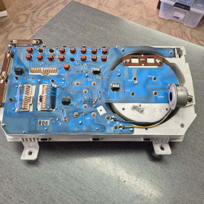 1995 Isuzu NPR npr66l - Instrument Cluster PN: 897118