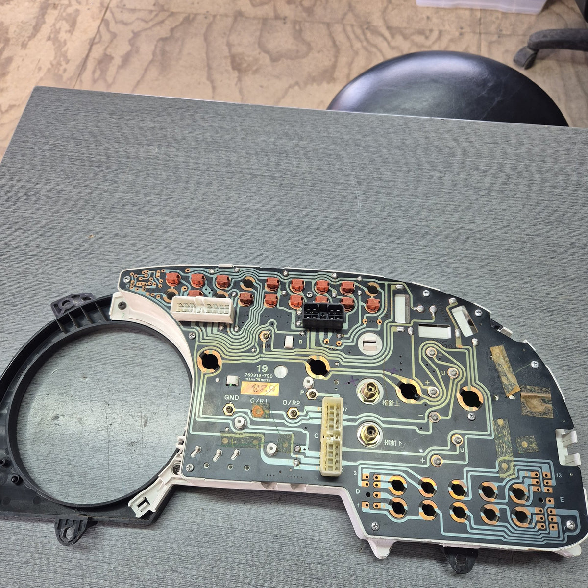 2006 Isuzu Forward 1400 JALFVZ23S47000112 - Instrument Cluster PN: 1-83114-983-0
